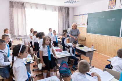 Festivitatea de deschidere a noului an şcolar la Seminarul Teologic „Sfântul Apostol Andrei“ din Galaţi – fotografia 28