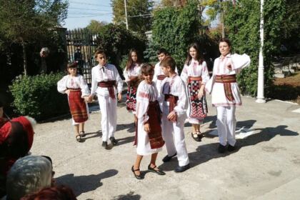 Activități dedicate persoanelor vârstnice la parohia „Sf. M. Mc. Gheorghe și Sf. Ier. Nicolae“ din Galați – fotografia 8