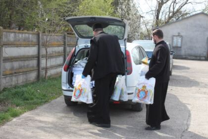 Arhiepiscopia Dunării de Jos ajută persoanele internate la Centrul Medico-Social din localitatea Pechea, judeţul Galaţi – fotografia 4
