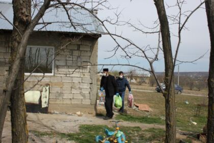 Arhiepiscopia Dunării de Jos ajută persoanele internate la Centrul Medico-Social din localitatea Pechea, judeţul Galaţi – fotografia 20