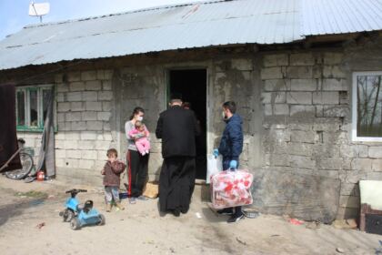 Arhiepiscopia Dunării de Jos ajută persoanele internate la Centrul Medico-Social din localitatea Pechea, judeţul Galaţi – fotografia 22