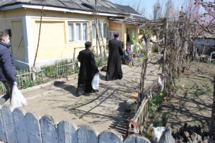 Ajutoare pentru Spitalul din localitatea Iveşti şi alţi semeni nevoiaşi – fotografia 25