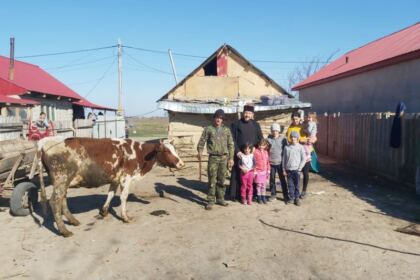 Ajutoare pentru semeni oferite în cadrul Protopopiatului Făurei – fotografia 11