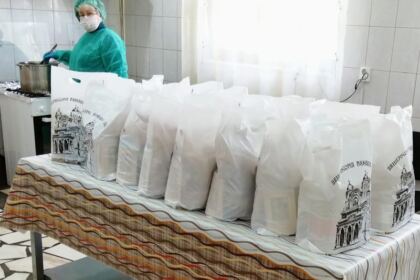 Ajutoare oferite semenilor nevoiaşi în Protopopiatul Brăila – fotografia 1