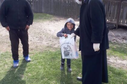 Ajutoare oferite semenilor nevoiaşi în Protopopiatul Brăila – fotografia 12