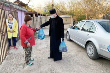 Ajutoare pentru semeni oferite în cadrul Protopopiatului Nicorești – fotografia 11