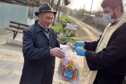 Ajutoare pentru semeni oferite în cadrul Protopopiatului Nicorești – fotografia 17