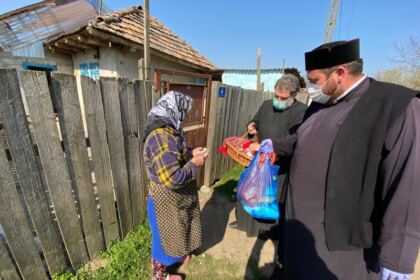 Daruri pentru nevoiaşii din zona Nicoreşti – fotografia 10