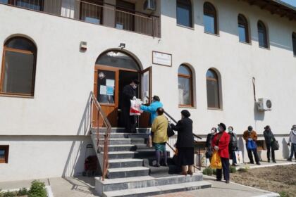 Activități social-filantopice la Centrul multifuncțional de servicii sociale „Speranțe pentru vârsta a III-a“ al Parohiei „Pogorârea Sfântului Duh“ – Galați – fotografia 8