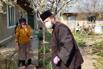 Parohia Smârdan sprijină semenii nevoiaşi – fotografia 5