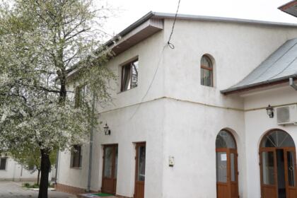 Centrul social „Sfânta Filofteia“ din Brăila oferă zilnic ajutoare nevoiaşilor – fotografia 2