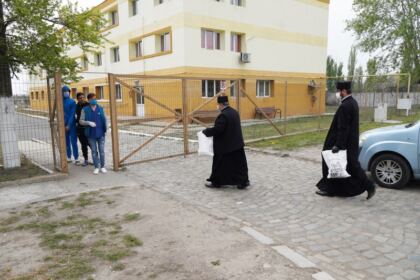 Centrul social „Sfânta Filofteia“ din Brăila oferă zilnic ajutoare nevoiaşilor – fotografia 19