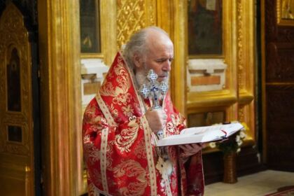În Arhiepiscopia Dunării de Jos a fost sfinţită pasca pentru a fi dăruită credincioşilor – fotografia 12