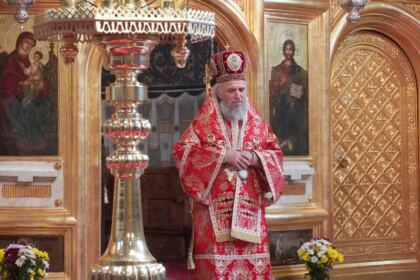 În Arhiepiscopia Dunării de Jos a fost sfinţită pasca pentru a fi dăruită credincioşilor – fotografia 15