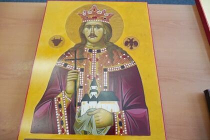 Arhiepiscopia Dunării de Jos a oferit coşuri cu produse tradiţionale de Paști cadrelor medicale, persoanelor din carantină și forțelor de ordine aflate la datorie în noaptea de Înviere – fotografia 7