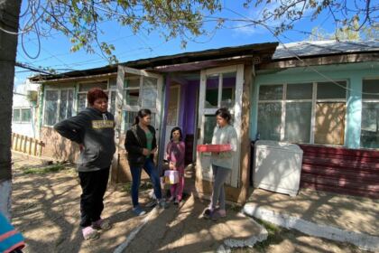 Parohiile din zona Nicorești continuă sprijinirea semenilor nevoiași – fotografia 7