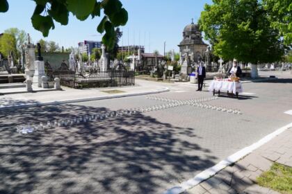 Prima zi de pomenire a celor adormiţi din perioada pascală – fotografia 9