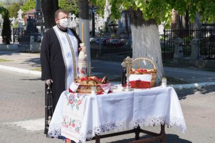 Prima zi de pomenire a celor adormiţi din perioada pascală – fotografia 10