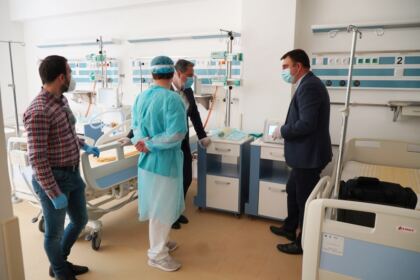 Aparatură medicală oferită de preoţi Spitalului Judeţean de Urgenţă din Brăila – fotografia 16