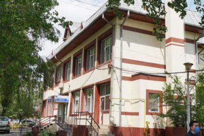 Daruri oferite bătrânilor şi orfanilor din două centre sociale din Galaţi – fotografia 12