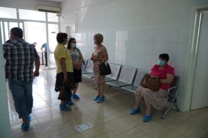 Preoţii şi credincioşii gălăţeni au desfăşurat o nouă acţiune de donare de sânge – fotografia 9
