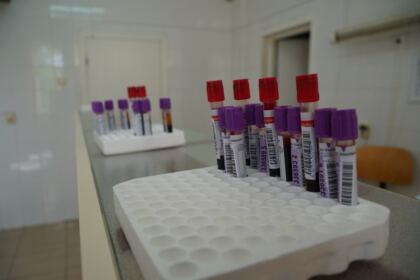 O nouă acţiune de donare de sânge a preoţilor şi credincioşilor din Protopopiatul Tecuci – fotografia 15