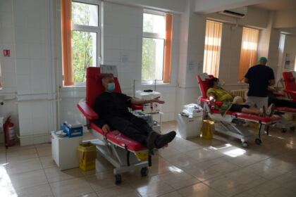 O nouă acţiune de donare de sânge a preoţilor şi credincioşilor din Protopopiatul Tecuci – fotografia 19