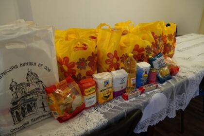 1.000 de persoanele nevoiaşe primesc daruri din partea parohiilor din Protopopiatul Brăila – fotografia 5
