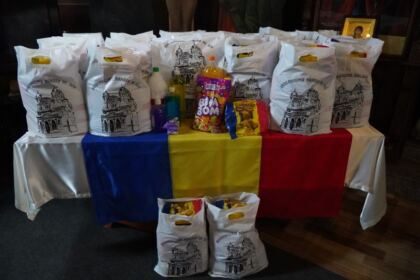 1.000 de persoanele nevoiaşe primesc daruri din partea parohiilor din Protopopiatul Brăila – fotografia 15