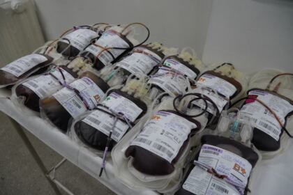 Preoţii şi credincioşii brăileni au donat sânge şi plasmă convalescentă Covid-19 – fotografia 9