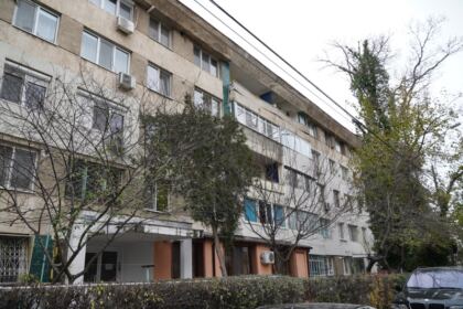 Parohia „Naşterea Domnului“ din Brăila a oferit daruri familiilor nevoiaşe – fotografia 11