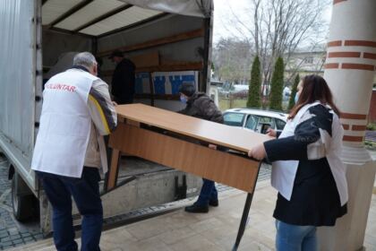 Ediţia a 7-a a activităţii social-filantropice „Bucuria de a dărui“ în Eparhia Dunării de Jos – fotografia 12