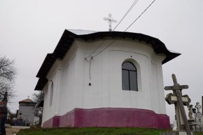 Ediţia a 7-a a activităţii social-filantropice „Bucuria de a dărui“ în Eparhia Dunării de Jos – fotografia 17