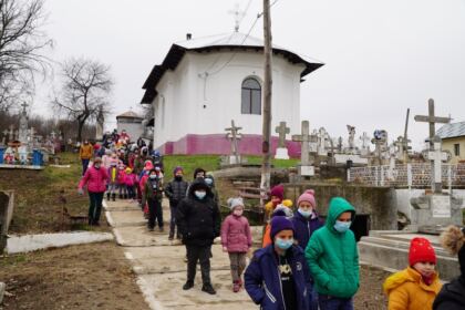 Ediţia a 7-a a activităţii social-filantropice „Bucuria de a dărui“ în Eparhia Dunării de Jos – fotografia 20