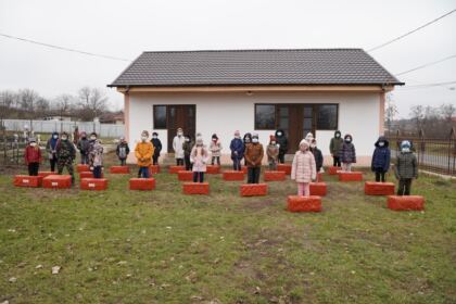 Ediţia a 7-a a activităţii social-filantropice „Bucuria de a dărui“ în Eparhia Dunării de Jos – fotografia 25