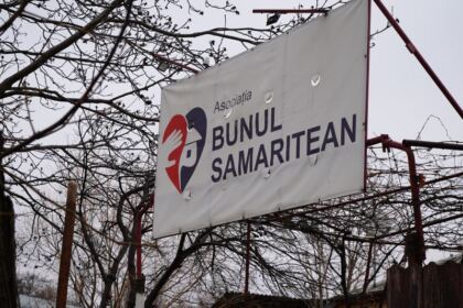 Ediţia a 7-a a activităţii social-filantropice „Bucuria de a dărui“ în Eparhia Dunării de Jos – fotografia 40
