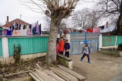 Ediţia a 7-a a activităţii social-filantropice „Bucuria de a dărui“ în Eparhia Dunării de Jos – fotografia 46