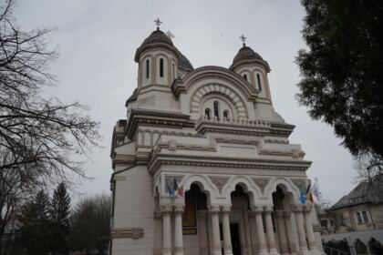 Colindători la Catedrala Arhiepiscopală din Galaţi – fotografia 1