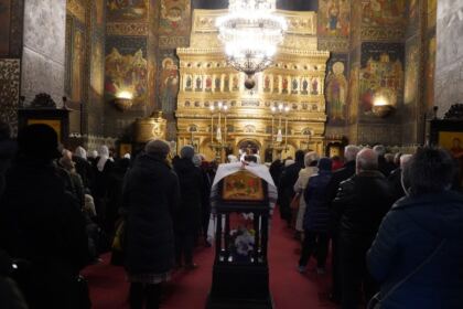 Colindători la Catedrala Arhiepiscopală din Galaţi – fotografia 16