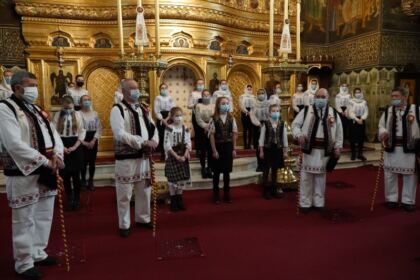 Colindători la Catedrala Arhiepiscopală din Galaţi – fotografia 25
