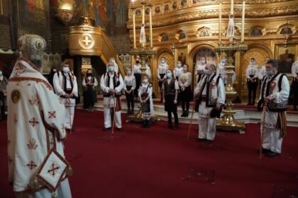 Colindători la Catedrala Arhiepiscopală din Galaţi – fotografia 30