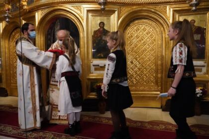 Colindători la Catedrala Arhiepiscopală din Galaţi – fotografia 35