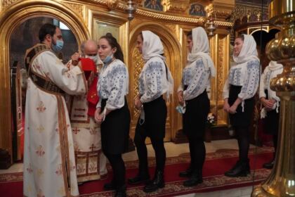 Colindători la Catedrala Arhiepiscopală din Galaţi – fotografia 36