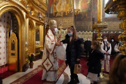 Colindători la Catedrala Arhiepiscopală din Galaţi – fotografia 37