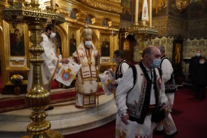 Colindători la Catedrala Arhiepiscopală din Galaţi – fotografia 39