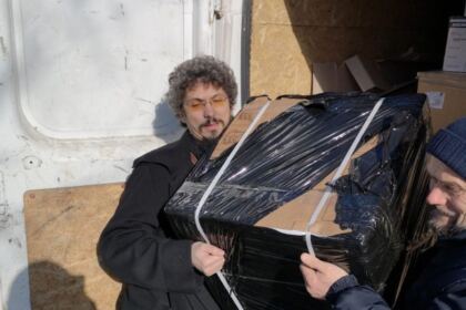 Încă o familie cu 10 copii în nordul judeţului Galaţi a primit sprijin din partea Arhiepiscopiei Dunării de Jos – fotografia 5