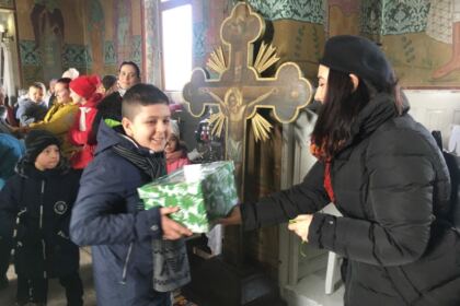 Program filantropic pentru 70 de copii din satul Costieni, judeţul Galaţi – fotografia 15