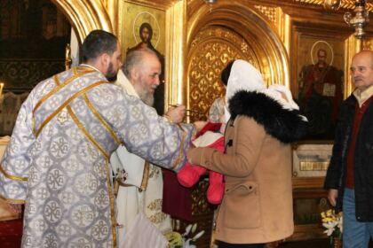 Activităţi social-filantropice la Duminica Înfricoşătoarei Judecăţi în Arhiepiscopia Dunării de Jos – fotografia 8