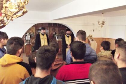 Activităţi social-filantropice la Duminica Înfricoşătoarei Judecăţi în Arhiepiscopia Dunării de Jos – fotografia 1