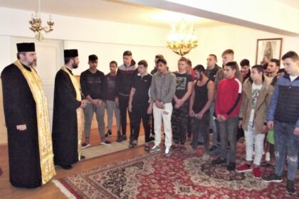 Activităţi social-filantropice la Duminica Înfricoşătoarei Judecăţi în Arhiepiscopia Dunării de Jos – fotografia 2